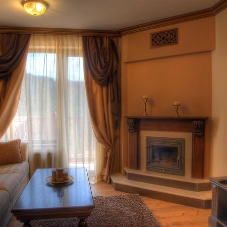 Hotel Iva & Elena ปอมโปโรโว ภายนอก รูปภาพ