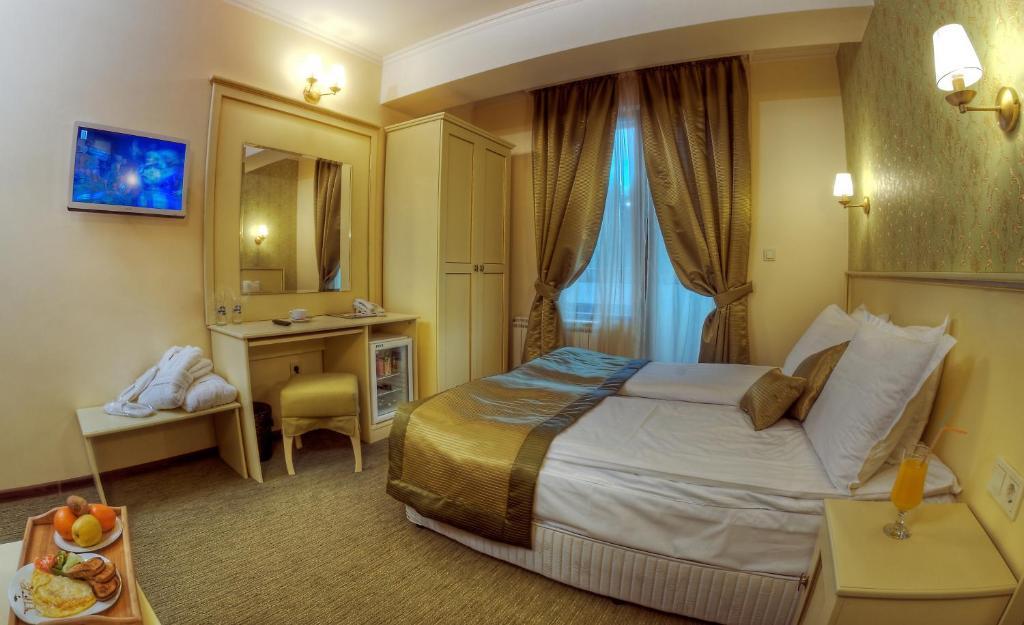 Hotel Iva & Elena ปอมโปโรโว ภายนอก รูปภาพ